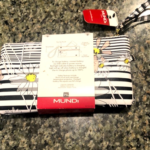 📞☎️-Mundi “Going Mobile” Phone-Charger Wristlet - Picture 2 of 2
